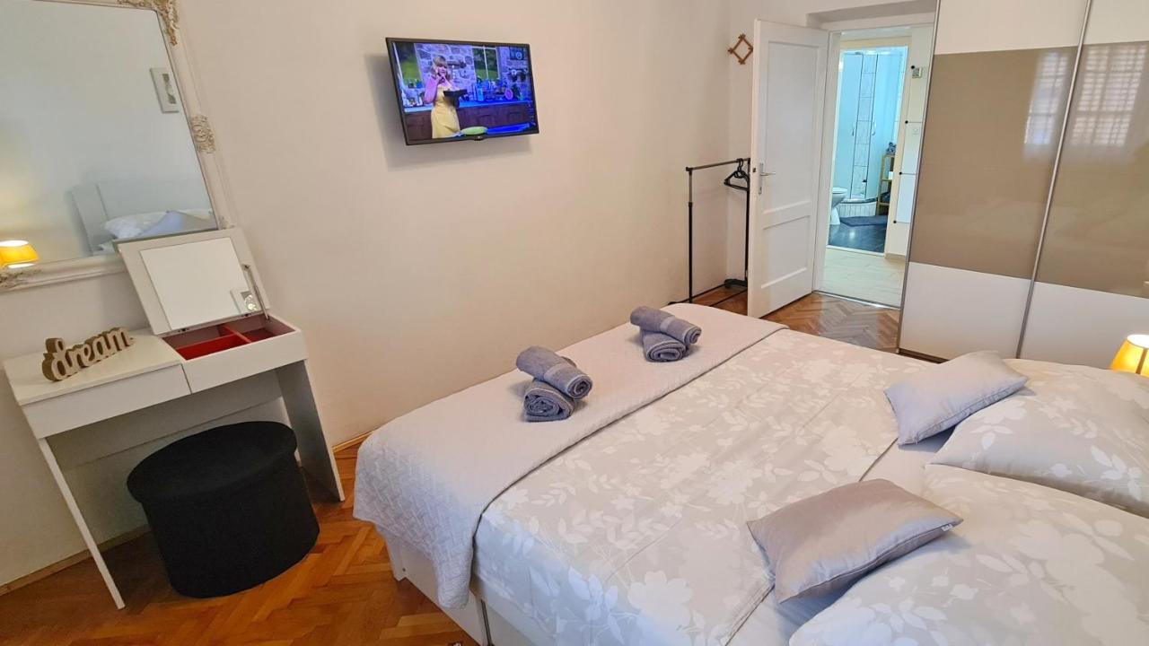 Apartment Sara Poljud 斯普利特 外观 照片